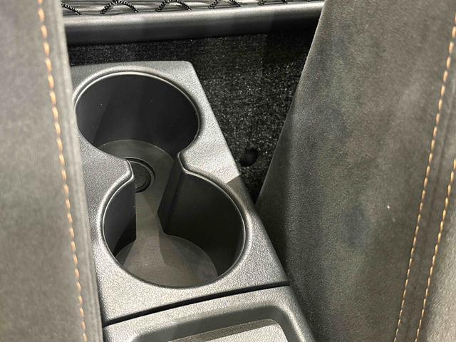 コペンローブ　Ｓ　ＣＶＴ車　ＥＴＣ車載器　カーナビゲーション電動開閉式ルーフ　ＬＥＤヘッドランプ　ハロゲンフォグランプ　　１６インチタイヤ＆アルミホイール　プッシュボタンスタート　セキュリティアラーム　スタビライザー（フロント・リヤ）（広島県）の中古車