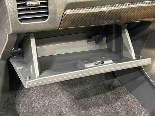 コペンローブ　Ｓ　ＣＶＴ車　ＥＴＣ車載器　カーナビゲーション電動開閉式ルーフ　ＬＥＤヘッドランプ　ハロゲンフォグランプ　　１６インチタイヤ＆アルミホイール　プッシュボタンスタート　セキュリティアラーム　スタビライザー（フロント・リヤ）（広島県）の中古車