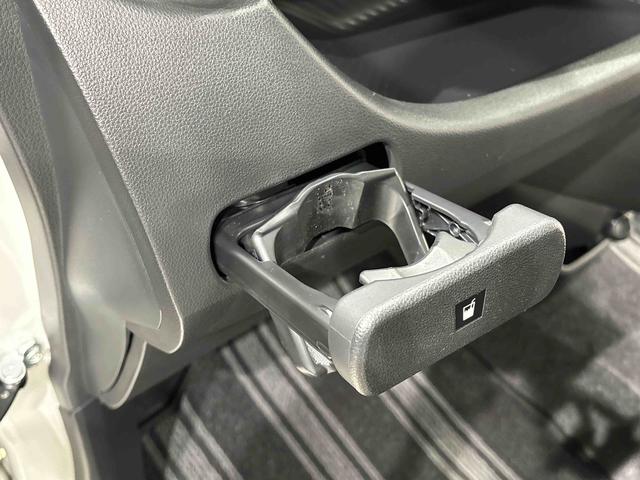キャストスポーツSAIII   純正ナビ  バックモニターターボ LEDヘッドランプ・フォグランプ パドルシフト付MOMO製革巻ステアリングホイール 16インチタイヤ&アルミホイール 運転席助手席シートヒーター オートライト プッシュボタンスタート(広島県)の中古車