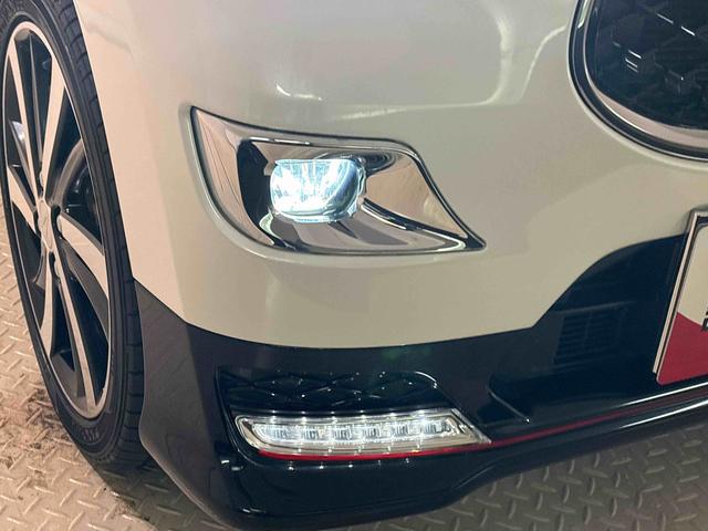 キャストスポーツSAIII   純正ナビ  バックモニターターボ LEDヘッドランプ・フォグランプ パドルシフト付MOMO製革巻ステアリングホイール 16インチタイヤ&アルミホイール 運転席助手席シートヒーター オートライト プッシュボタンスタート(広島県)の中古車