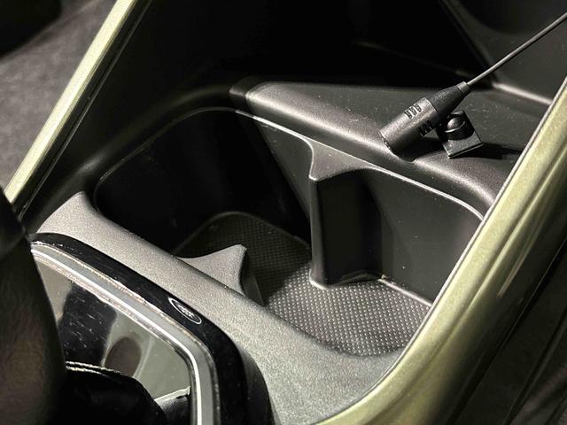 イグニスFリミテッド カーナビ バックモニター ドライブレコーダーETC車載器 運転席・助手席シートヒーター プッシュボタンスタート オートライト 電動格納式ドアミラー サイドエアバッグ オートエアコン ターンランプ付き電動格納式ドアミラー(広島県)の中古車