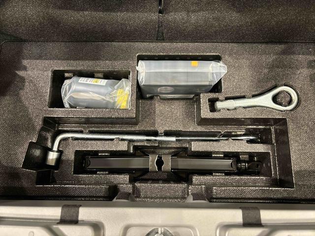 タフトGダーククロムベンチャー 電子パーキング LEDヘッドライトスカイフィールトップ クロムパック メッキパック シルバーアンダーガーニッシュ インテリアアクセント LEDオートライト&フォグランプ 電動パーキングブレーキ バックカメラ アルミホイール(広島県)の中古車