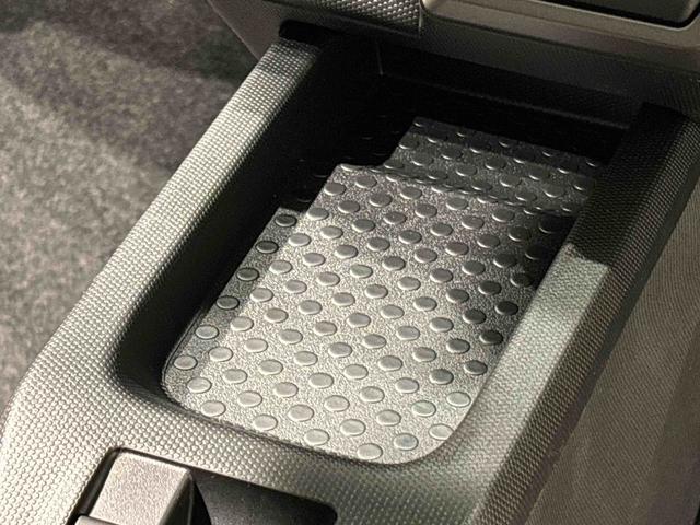 タフトＧ　クロムベンチャー　運転席・助手席シートヒーター純正ナビ装着用アップグレードパック　電動パーキングブレーキブレーキ　オートブレーキホールド機能　本革巻ステアリングホイール　リバース連動リヤワイパー　１５インチアルミホイール　キーフリーシステム（広島県）の中古車