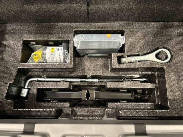 タフトＧ　クロムベンチャー　運転席・助手席シートヒーター純正ナビ装着用アップグレードパック　電動パーキングブレーキブレーキ　オートブレーキホールド機能　本革巻ステアリングホイール　リバース連動リヤワイパー　１５インチアルミホイール　キーフリーシステム（広島県）の中古車