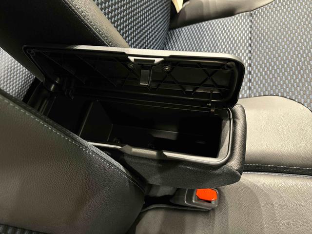 タントカスタムＲＳ　　左右パワースライドドア　電子パーキングＬＥＤオートライト　パワースライドドアウェルカムオープン機能　電動パーキングブレーキ　運転席助手席シートヒーター　アルミホイール　キーフリーシステム　　オート電動格納式ドアミラー（広島県）の中古車
