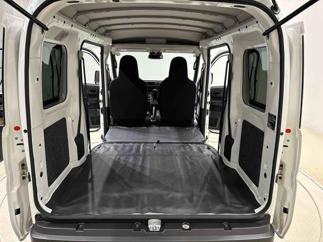 ハイゼットカーゴＤＸＡＭＦＭラジオ　リヤヒーター　オーバーヘッドシェルフ　ヒルホールドシステム　ＶＳＣ＆ＴＲＣ　リバース連動リヤワイパー　手引き式サイドブレーキ　フロントドアパワーウインドウ（運転席挟み込み防止機構付き）（広島県）の中古車