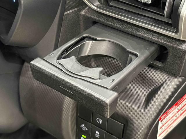 ロッキープレミアムG   純正ナビ 前後ドライブレコーダー ETCLEDヘッドランプ・フォグランプ 全車速追従機能付アダプティブクルーズコントロール レーンキープコントロール ブラインドスポットモニター 17インチアルミホイール シートヒーター(広島県)の中古車