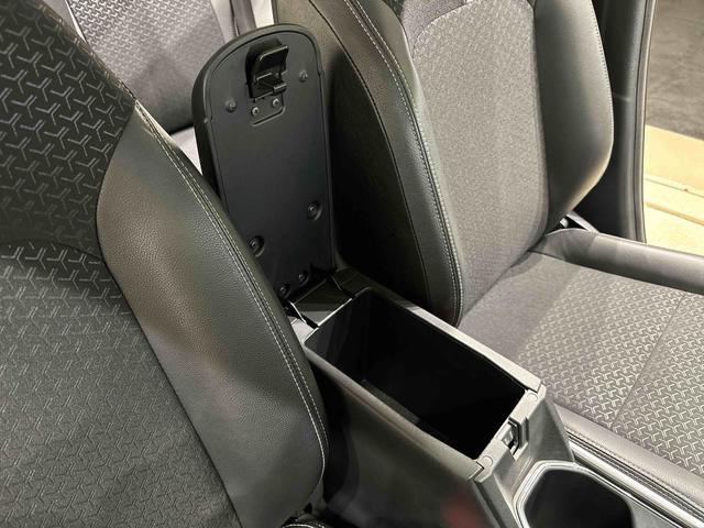 ロッキープレミアムG   純正ナビ 前後ドライブレコーダー ETCLEDヘッドランプ・フォグランプ 全車速追従機能付アダプティブクルーズコントロール レーンキープコントロール ブラインドスポットモニター 17インチアルミホイール シートヒーター(広島県)の中古車