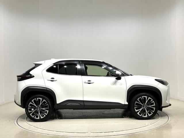 ヤリスクロスZ  純正ナビ パノラマモニター ETC ドライブレコーダーLEDヘッドライト  プッシュボタンスタート  シートヒーター  オートライト      オートエアコン  電子パーキング  アルミホイール(広島県)の中古車