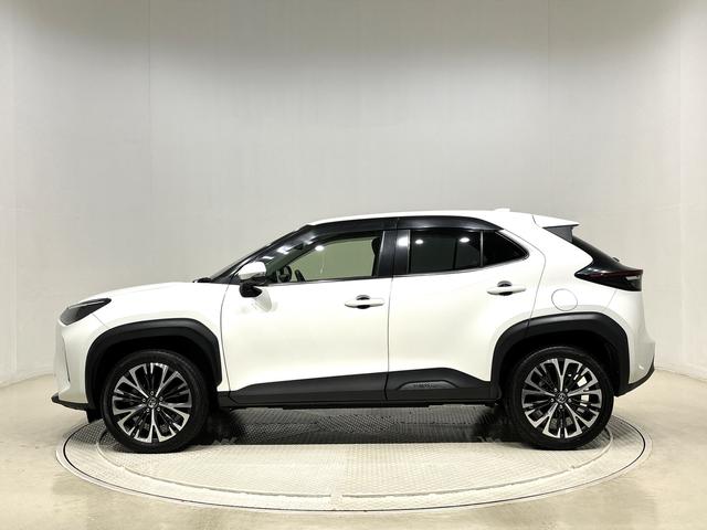 ヤリスクロスZ  純正ナビ パノラマモニター ETC ドライブレコーダーLEDヘッドライト  プッシュボタンスタート  シートヒーター  オートライト      オートエアコン  電子パーキング  アルミホイール(広島県)の中古車