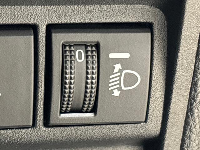 ヤリスクロスZ  純正ナビ パノラマモニター ETC ドライブレコーダーLEDヘッドライト  プッシュボタンスタート  シートヒーター  オートライト      オートエアコン  電子パーキング  アルミホイール(広島県)の中古車