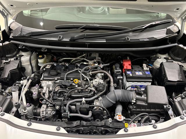 ヤリスクロスZ  純正ナビ パノラマモニター ETC ドライブレコーダーLEDヘッドライト  プッシュボタンスタート  シートヒーター  オートライト      オートエアコン  電子パーキング  アルミホイール(広島県)の中古車