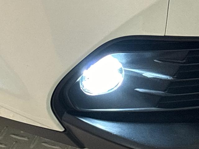 ヤリスクロスZ  純正ナビ パノラマモニター ETC ドライブレコーダーLEDヘッドライト  プッシュボタンスタート  シートヒーター  オートライト      オートエアコン  電子パーキング  アルミホイール(広島県)の中古車