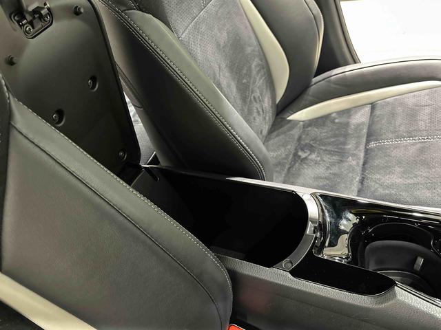 C−HRS GRスポーツ ETC バックモニター ドラレコLEDヘッドライト 電子パーキング オートライト 電動格納式ドアミラー プッシュボタンスタート キーフリー アルミホイール(広島県)の中古車