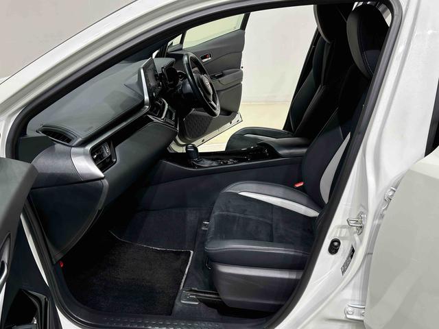 C−HRS GRスポーツ ETC バックモニター ドラレコLEDヘッドライト 電子パーキング オートライト 電動格納式ドアミラー プッシュボタンスタート キーフリー アルミホイール(広島県)の中古車