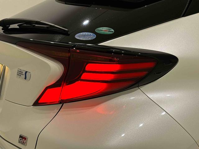 C−HRS GRスポーツ ETC バックモニター ドラレコLEDヘッドライト 電子パーキング オートライト 電動格納式ドアミラー プッシュボタンスタート キーフリー アルミホイール(広島県)の中古車