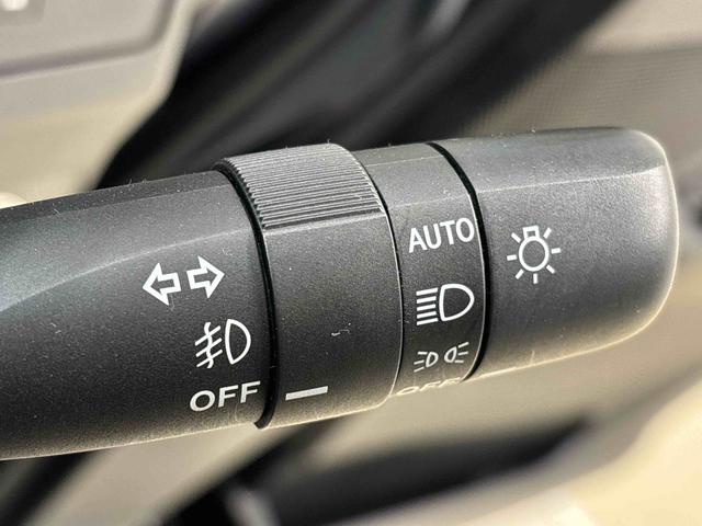 ムーヴカスタム　Ｘ　ＡＭ／ＦＭＣＤステレオ　アルミホイール付プッシュボタンスタート　オートライト　ＨＩＤヘッドライト　フロントフォグランプ　オートエアコン　セキュリティアラーム　運転席シートリフター　フロントトップシェードガラス　ターンランプ付きドアミラー（広島県）の中古車