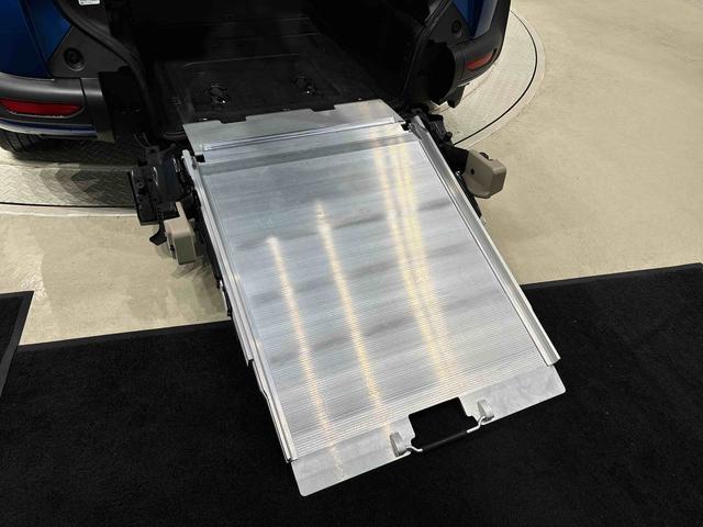 シエンタＧ　ウェルキャブ　スロープ　ナビ　パノラマモニター　ＥＴＣドライヴレコーダー　オートエアコン　プッシュスタート　キーフリーシステム　オートライト　両側パワースライドドア　ＬＥＤライト　フォグランプ　ホイールキャップ（広島県）の中古車