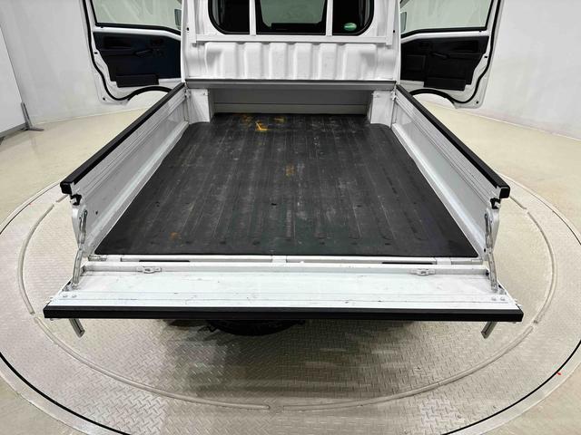 ハイゼットトラックジャンボ 農業女子パック 4WD 5速マニュアルキーレスエントリー LEDヘッドランプ&マルチリフレクターハロゲンフォグランプ 4枚リーフスプリング 大型荷台作業灯 スーパーデフロック(広島県)の中古車