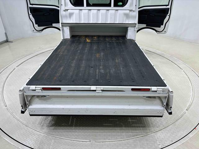 ハイゼットトラックジャンボ 農業女子パック 4WD 5速マニュアルキーレスエントリー LEDヘッドランプ&マルチリフレクターハロゲンフォグランプ 4枚リーフスプリング 大型荷台作業灯 スーパーデフロック(広島県)の中古車