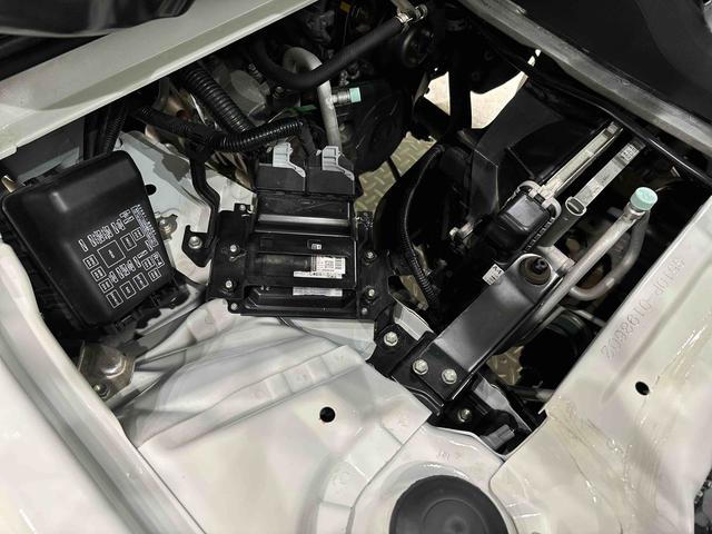 ハイゼットトラックジャンボ 農業女子パック 4WD 5速マニュアルキーレスエントリー LEDヘッドランプ&マルチリフレクターハロゲンフォグランプ 4枚リーフスプリング 大型荷台作業灯 スーパーデフロック(広島県)の中古車