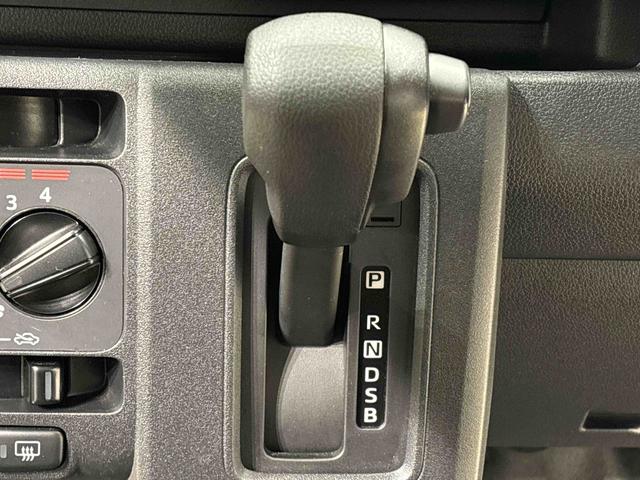 ハイゼットカーゴＤＸ　４ＷＤキーレスエントリーキーレスエントリー　マニュアルエアコン　運転席・助手席パワーウインドウ　オートライト　ハンド式サイドブレーキ　ハロゲンヘッドライト　アイドリングストップ機能　　　テンパータイヤ（広島県）の中古車