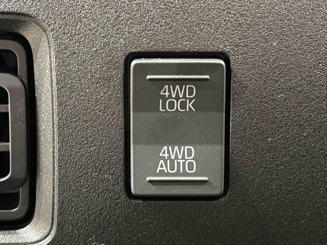 ハイゼットカーゴＤＸ　４ＷＤキーレスエントリーキーレスエントリー　マニュアルエアコン　運転席・助手席パワーウインドウ　オートライト　ハンド式サイドブレーキ　ハロゲンヘッドライト　アイドリングストップ機能　　　テンパータイヤ（広島県）の中古車