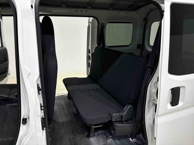 ハイゼットカーゴＤＸ　４ＷＤキーレスエントリーキーレスエントリー　マニュアルエアコン　運転席・助手席パワーウインドウ　オートライト　ハンド式サイドブレーキ　ハロゲンヘッドライト　アイドリングストップ機能　　　テンパータイヤ（広島県）の中古車