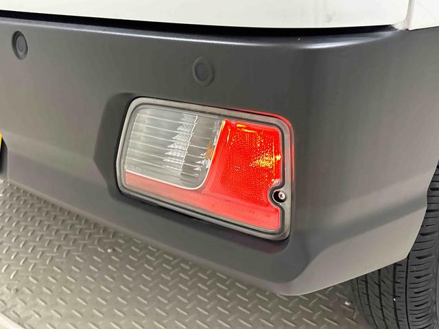 ハイゼットカーゴＤＸ　４ＷＤキーレスエントリーキーレスエントリー　マニュアルエアコン　運転席・助手席パワーウインドウ　オートライト　ハンド式サイドブレーキ　ハロゲンヘッドライト　アイドリングストップ機能　　　テンパータイヤ（広島県）の中古車