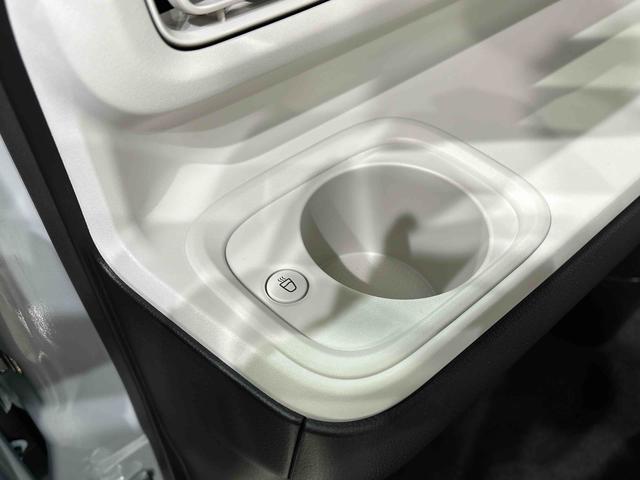 ムーヴキャンバスストライプスＧ　　ナビ付　バックモニター　ＬＥＤヘッドライトＬＥＤオートライト・フォグランプ　電動パーキングブレーキ　プッシュボタンスタート　セキュリティアラーム　バックカメラ　両側パワースライドドアウエルカムオープン機能　オート電動格納式ドアミラー（広島県）の中古車