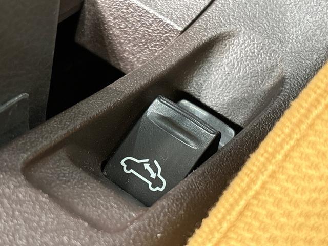 コペンローブ　ナビ　ＥＴＣ車載器　ドライブレコーダー電動開閉式ルーフ　ＬＥＤヘッドランプ　ハロゲンフォグランプ　　１６インチタイヤ＆アルミホイール　プッシュボタンスタート　セキュリティアラーム　スタビライザー（フロント・リヤ）（広島県）の中古車