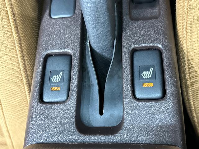 コペンローブ　ナビ　ＥＴＣ車載器　ドライブレコーダー電動開閉式ルーフ　ＬＥＤヘッドランプ　ハロゲンフォグランプ　　１６インチタイヤ＆アルミホイール　プッシュボタンスタート　セキュリティアラーム　スタビライザー（フロント・リヤ）（広島県）の中古車