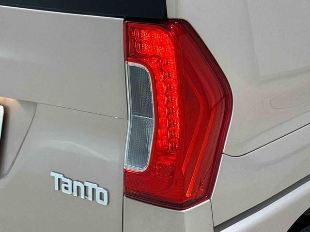 タントＸ　ホワイトアクセントＳＡIII　２トーンカラー　２ＷＤキーフリーシステム　助手席側電動スライドドア　マルチリフレクターハロゲンヘッドライト　キーフリー連動タイプ電動格納ドアミラー　ミラクルオープンドア　カーナビゲーション　バックカメラ（広島県）の中古車