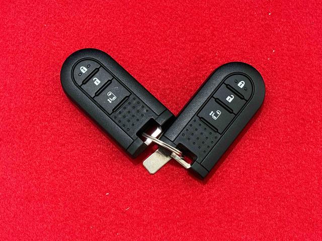 タントＸ　ホワイトアクセントＳＡIII　２トーンカラー　２ＷＤキーフリーシステム　助手席側電動スライドドア　マルチリフレクターハロゲンヘッドライト　キーフリー連動タイプ電動格納ドアミラー　ミラクルオープンドア　カーナビゲーション　バックカメラ（広島県）の中古車