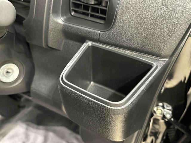 ハイゼットカーゴDXキーレスエントリー マニュアルエアコン 運転席・助手席パワーウインドウ オートライト ハンド式サイドブレーキ ハロゲンヘッドライト アイドリングストップ機能 テンパータイヤ(広島県)の中古車