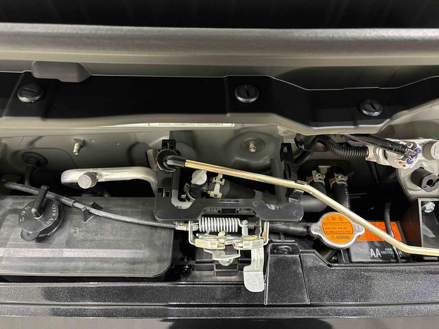 ハイゼットカーゴDXキーレスエントリー マニュアルエアコン 運転席・助手席パワーウインドウ オートライト ハンド式サイドブレーキ ハロゲンヘッドライト アイドリングストップ機能 テンパータイヤ(広島県)の中古車