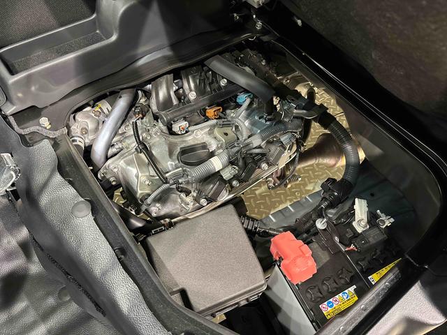 ハイゼットカーゴDXキーレスエントリー マニュアルエアコン 運転席・助手席パワーウインドウ オートライト ハンド式サイドブレーキ ハロゲンヘッドライト アイドリングストップ機能 テンパータイヤ(広島県)の中古車