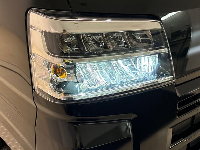 ハイゼットカーゴDXキーレスエントリー マニュアルエアコン 運転席・助手席パワーウインドウ オートライト ハンド式サイドブレーキ ハロゲンヘッドライト アイドリングストップ機能 テンパータイヤ(広島県)の中古車