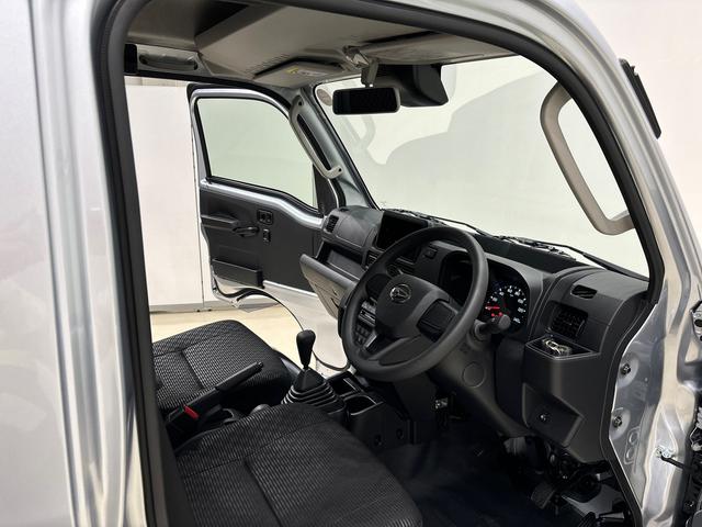 ハイゼットトラックジャンボエクストラ 4WD MTプッシュボタンスタート パワーウインドー 電動格納式ドアミラー ガードフレーム 格納式テールゲートチェーン LEDへッドランプ LEDフォグランプ スペアタイヤ(広島県)の中古車