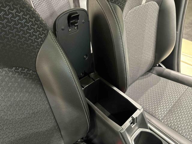 ロッキープレミアムG HEV ナビ ドラレコ ETCLEDヘッドランプ・フォグランプ 全車速追従機能付アダプティブクルーズコントロール アルミホイール シートヒーター(広島県)の中古車