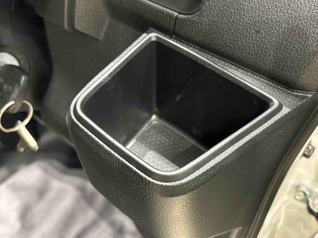 ハイゼットカーゴDX 4WD キーレスエントリー オーバーヘッドシェルフハロゲンヘッドランプ トップシェイドガラス 荷室ランプ コーナーセンサー AM・FMラジオ テンパータイヤ(広島県)の中古車