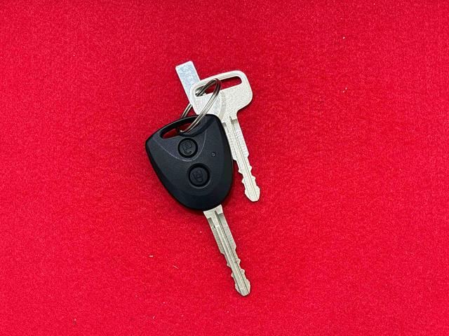 ハイゼットカーゴDX 4WD キーレスエントリー オーバーヘッドシェルフハロゲンヘッドランプ トップシェイドガラス 荷室ランプ コーナーセンサー AM・FMラジオ テンパータイヤ(広島県)の中古車