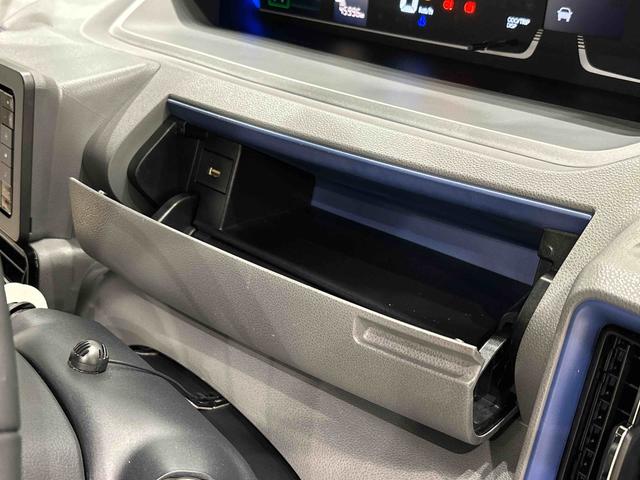 タントカスタムＲＳセレクション　カーナビ　バッククカメラ　ドラレコＬＥＤオートライト　パワースライドドアウェルカムオープン機能　オート電動格納式ドアミラー　助手席ロングスライド　助手席イージークローザー　アルミホイール　キーフリーシステム（広島県）の中古車