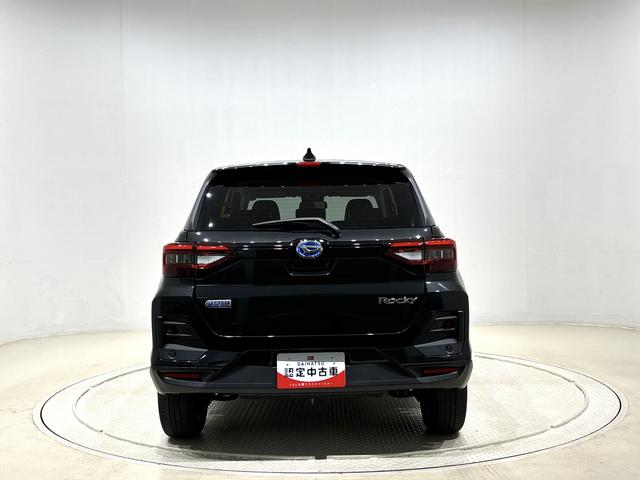 ロッキープレミアムG HEVLEDヘッドランプ・フォグランプ 全車速追従機能付アダプティブクルーズコントロール レーンキープコントロール ブラインドスポットモニター 17インチアルミホイール シートヒーター(広島県)の中古車