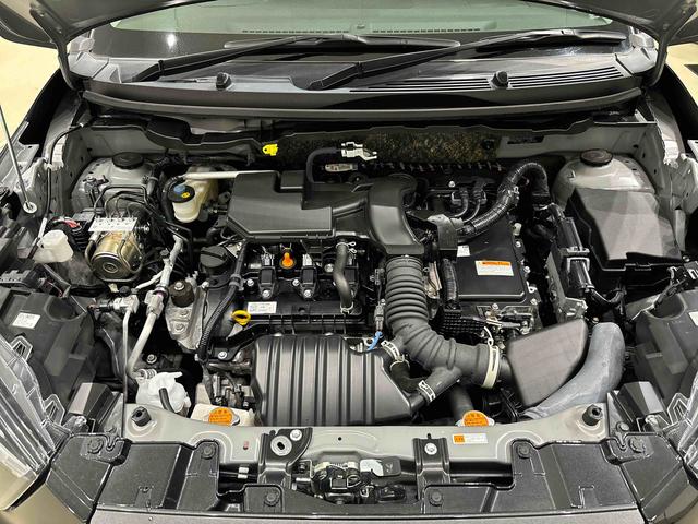 ロッキープレミアムG HEVLEDヘッドランプ・フォグランプ 全車速追従機能付アダプティブクルーズコントロール レーンキープコントロール ブラインドスポットモニター 17インチアルミホイール シートヒーター(広島県)の中古車