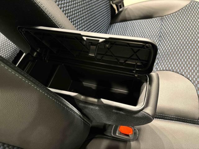 タントカスタムRS バックモニター 運転席・助手席シートヒーター電動パーキングブレーキ LEDヘッドライト・フォグランプ 純正15インチアルミホイール キーフリーシステム オートライト サイドエアバッグ オートエアコン 革巻きステアリングホイール(広島県)の中古車