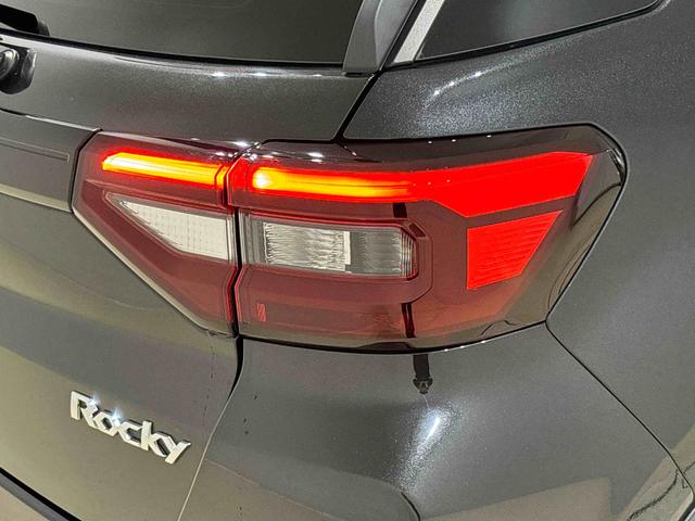 ロッキープレミアムＧ　ＨＥＶ　ディスプレイオーディオＬＥＤヘッドランプ・フォグランプ　全車速追従機能付アダプティブクルーズコントロール　レーンキープコントロール　アルミホイール　シートヒーター（広島県）の中古車