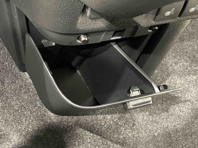 ムーヴキャンバスストライプスG ナビ・バックカメラLEDオートライト・フォグランプ 電動パーキングブレーキ プッシュボタンスタート セキュリティアラーム バックカメラ 両側パワースライドドアウエルカムオープン機能 オート電動格納式ドアミラー(広島県)の中古車