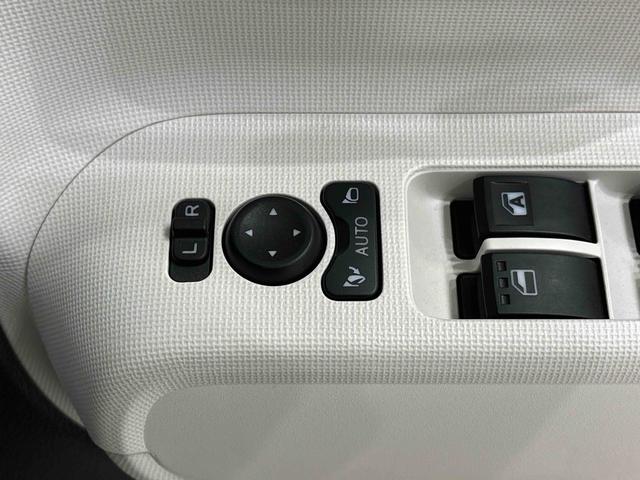 ムーヴキャンバスストライプスＧ　電動パーキングブレーキＬＥＤオートライト・フォグランプ　電動パーキングブレーキ　プッシュボタンスタート　セキュリティアラーム　バックカメラ　両側パワースライドドアウエルカムオープン機能　オート電動格納式ドアミラー（広島県）の中古車