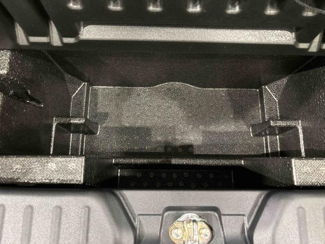 ムーヴキャンバスストライプスＧ　バックモニター　電動パーキングブレーキＬＥＤオートライト・フォグランプ　電動パーキングブレーキ　プッシュボタンスタート　セキュリティアラーム　バックカメラ　両側パワースライドドアウエルカムオープン機能　オート電動格納式ドアミラー（広島県）の中古車